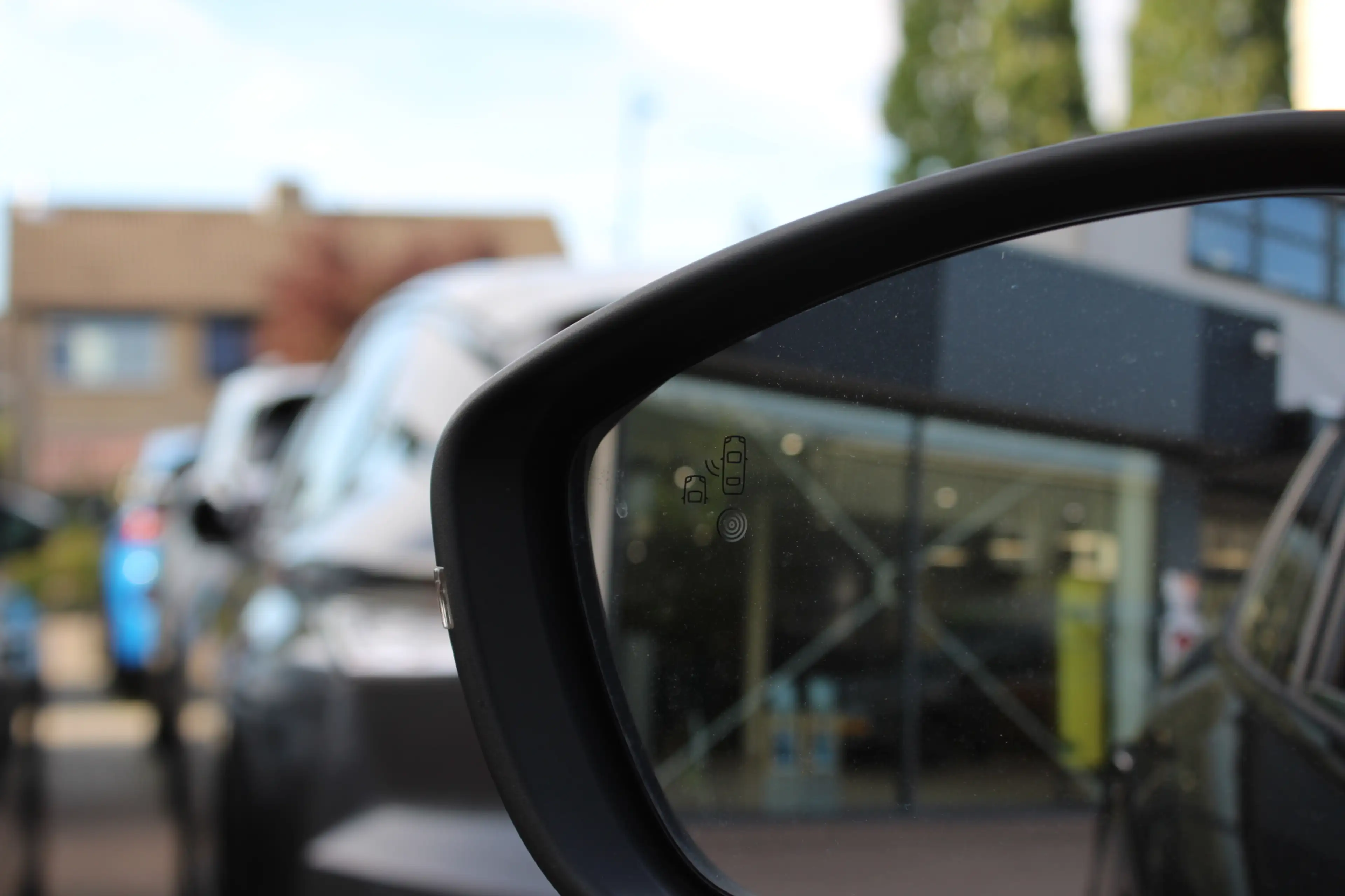 Peugeot e-2008 EV GT 50 kWh | Camera | Navigatie | BLIS | Carplay — photo 12