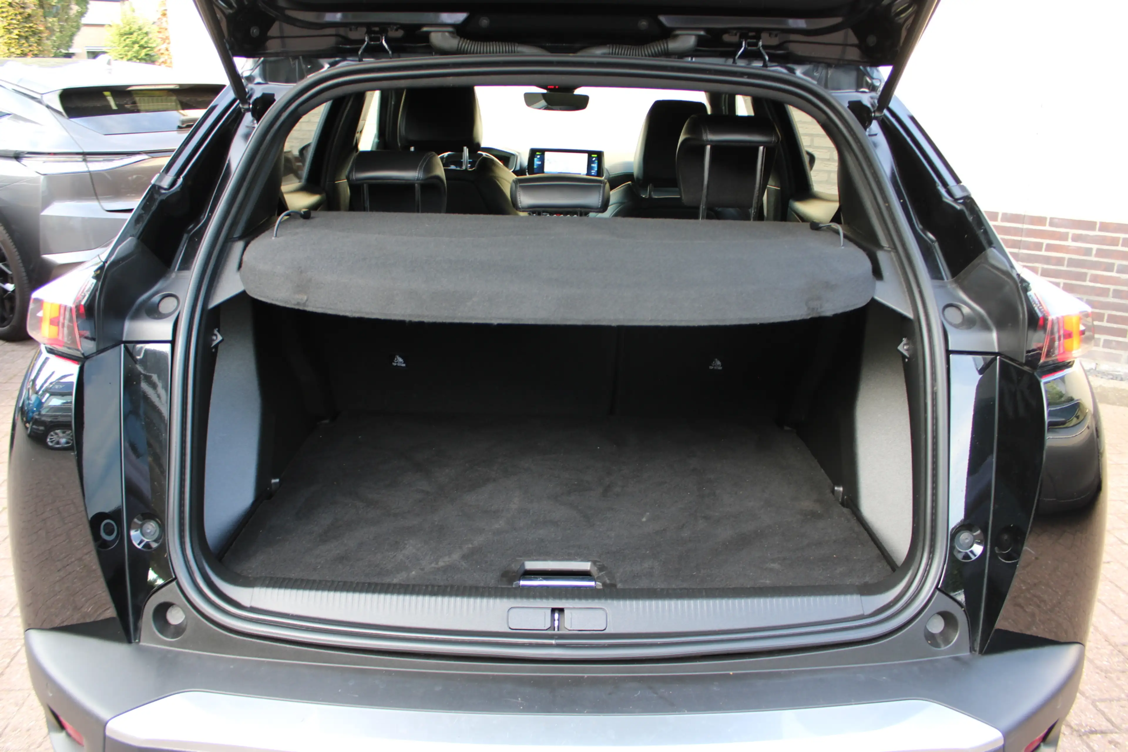 Peugeot e-2008 EV GT 50 kWh | Camera | Navigatie | BLIS | Carplay — photo 20