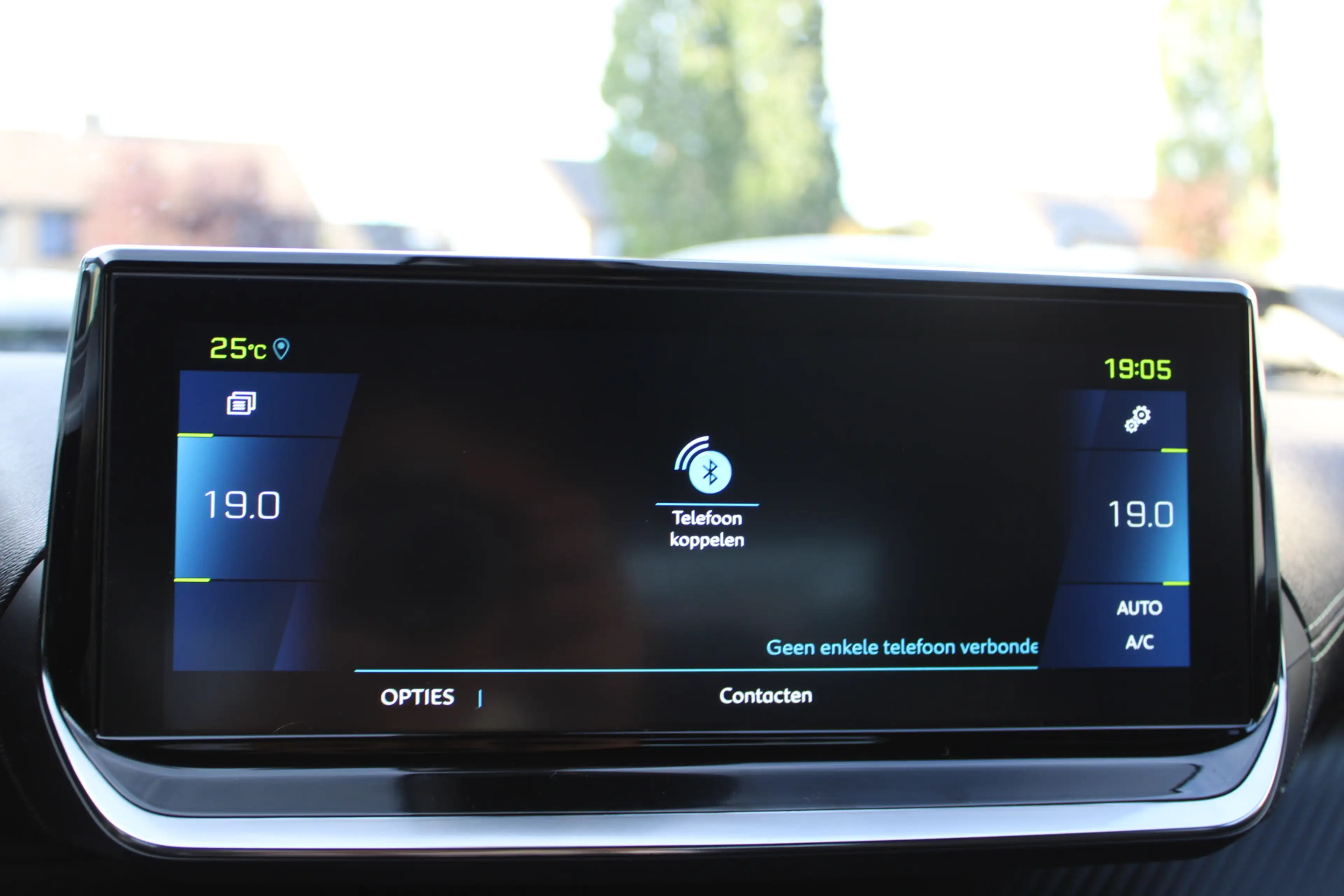 Peugeot e-2008 EV GT 50 kWh | Camera | Navigatie | BLIS | Carplay — photo 32