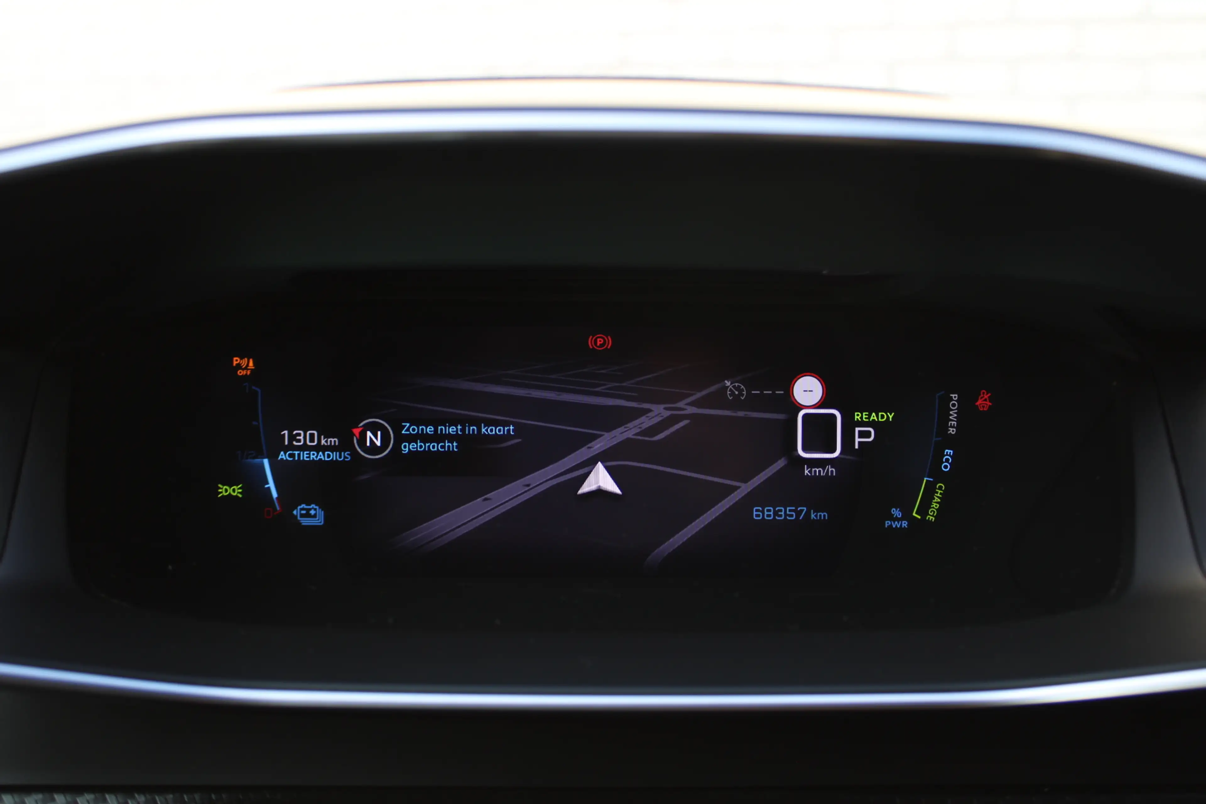 Peugeot e-2008 EV GT 50 kWh | Camera | Navigatie | BLIS | Carplay — photo 9