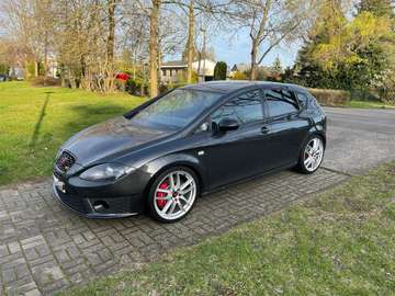 Cupra R