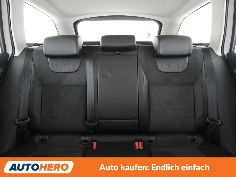 Skoda Octavia 2.0 TDI Scout 4x4 — photo 15