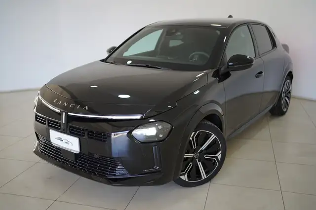 Lancia Ypsilon Hybrid e-DCT LX