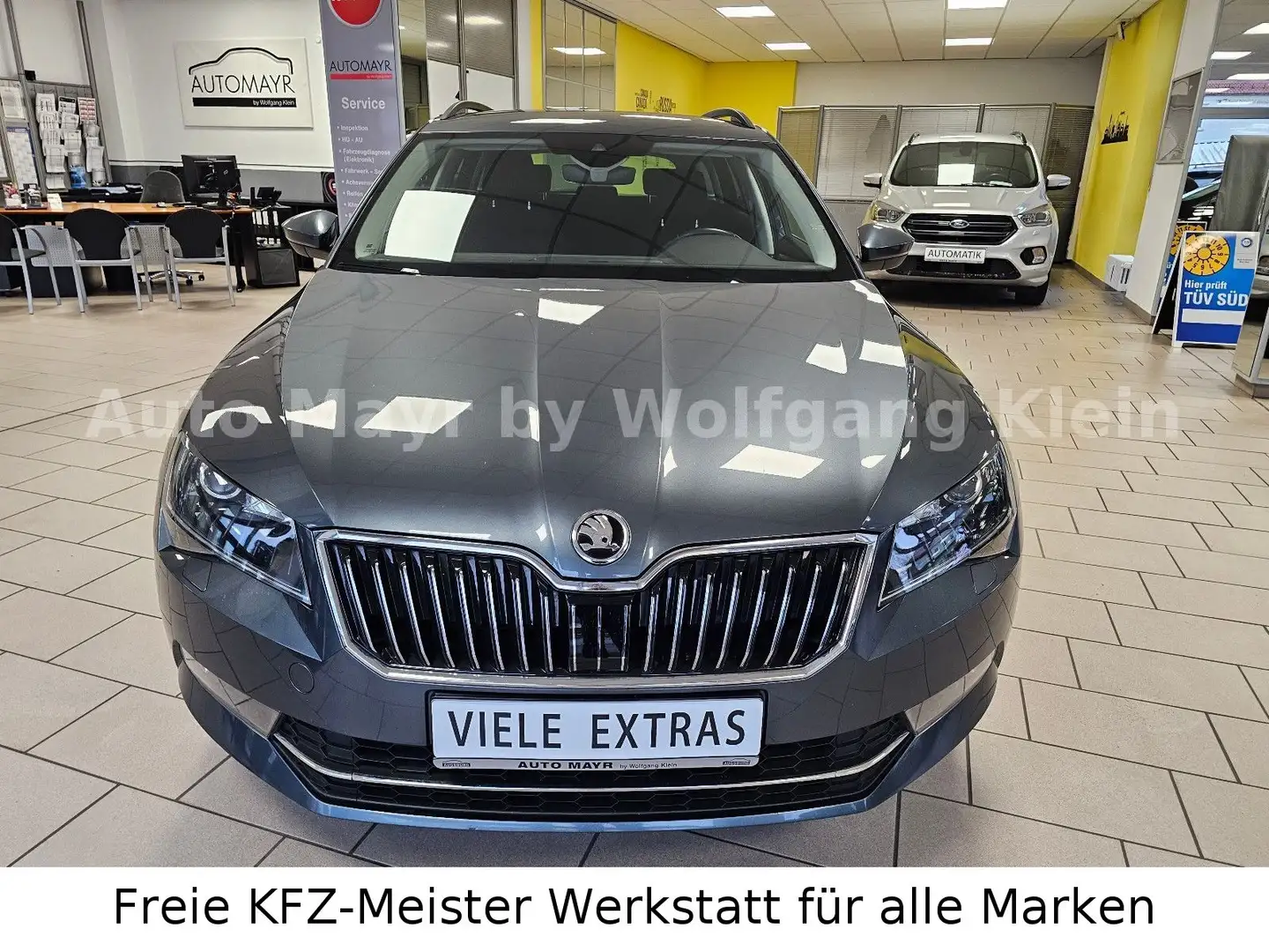 Skoda Superb 2.0 Combi Ambition Xenon Navi Alu Grau - 2