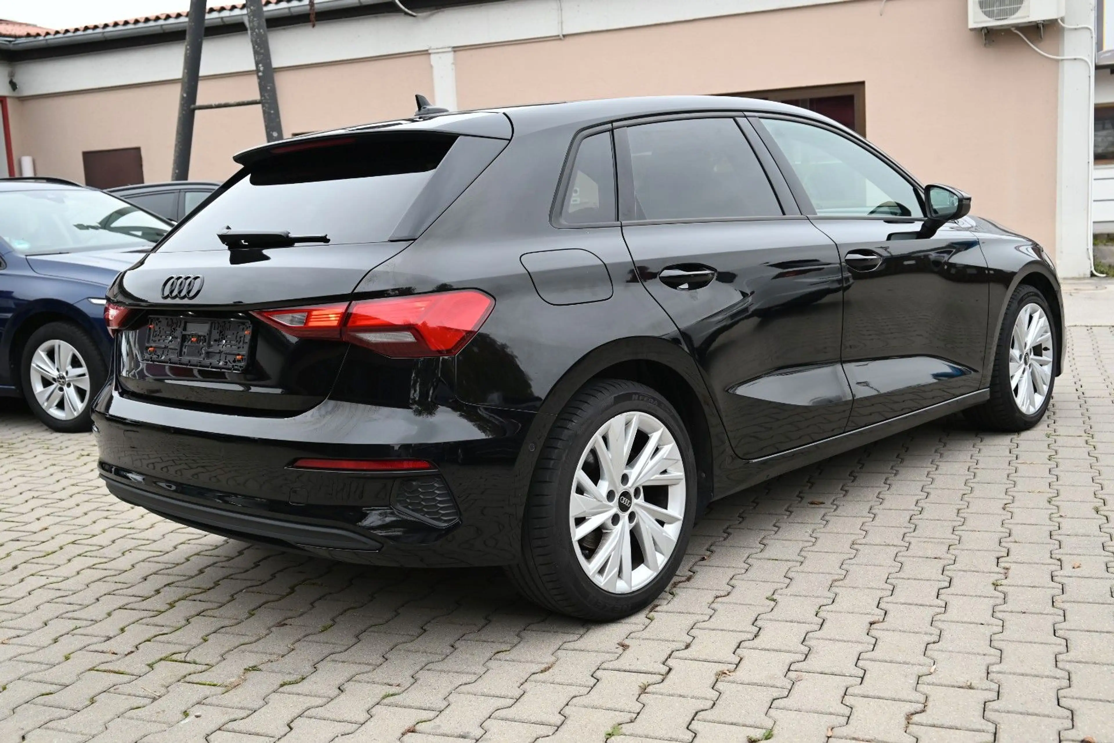 Audi A3 Sportback 30 TFSI S-Line/Neuer Motor! Leder — photo 5