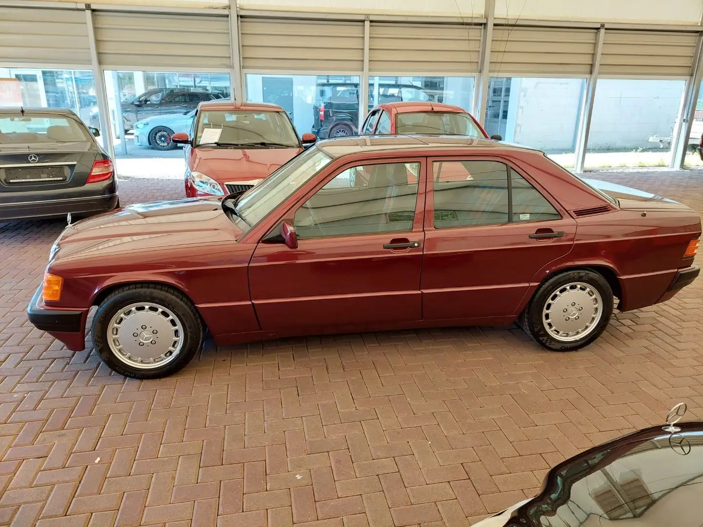 Mercedes-Benz 190 E Rosso Avantgarde Automatik Schiebedach Rouge - 1