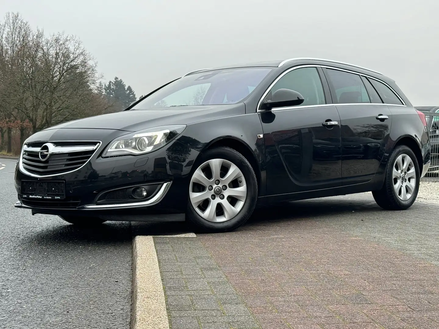 Opel Insignia Innovation Sitzklima Rkam Navi ACC Spur Totwinkel Schwarz - 1