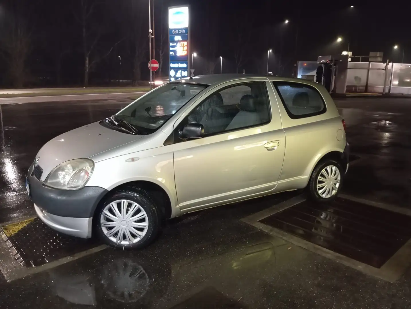 Toyota Yaris VVi 1.0 Argento - 2