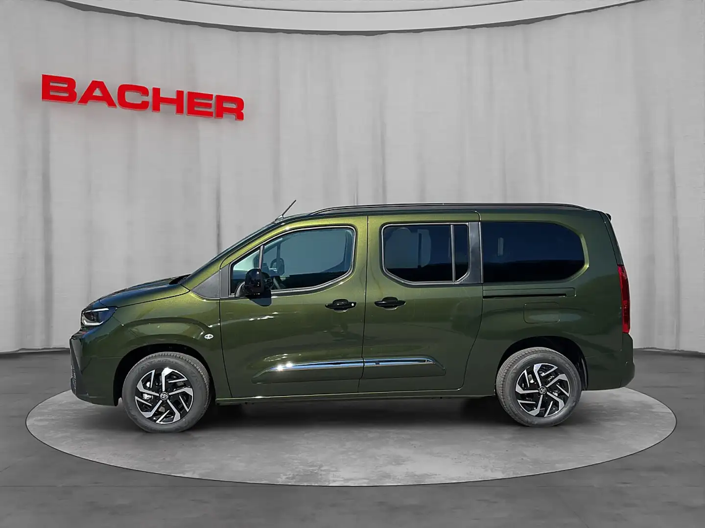 Toyota Proace City Verso L2 1,2 110 Design Grün - 2