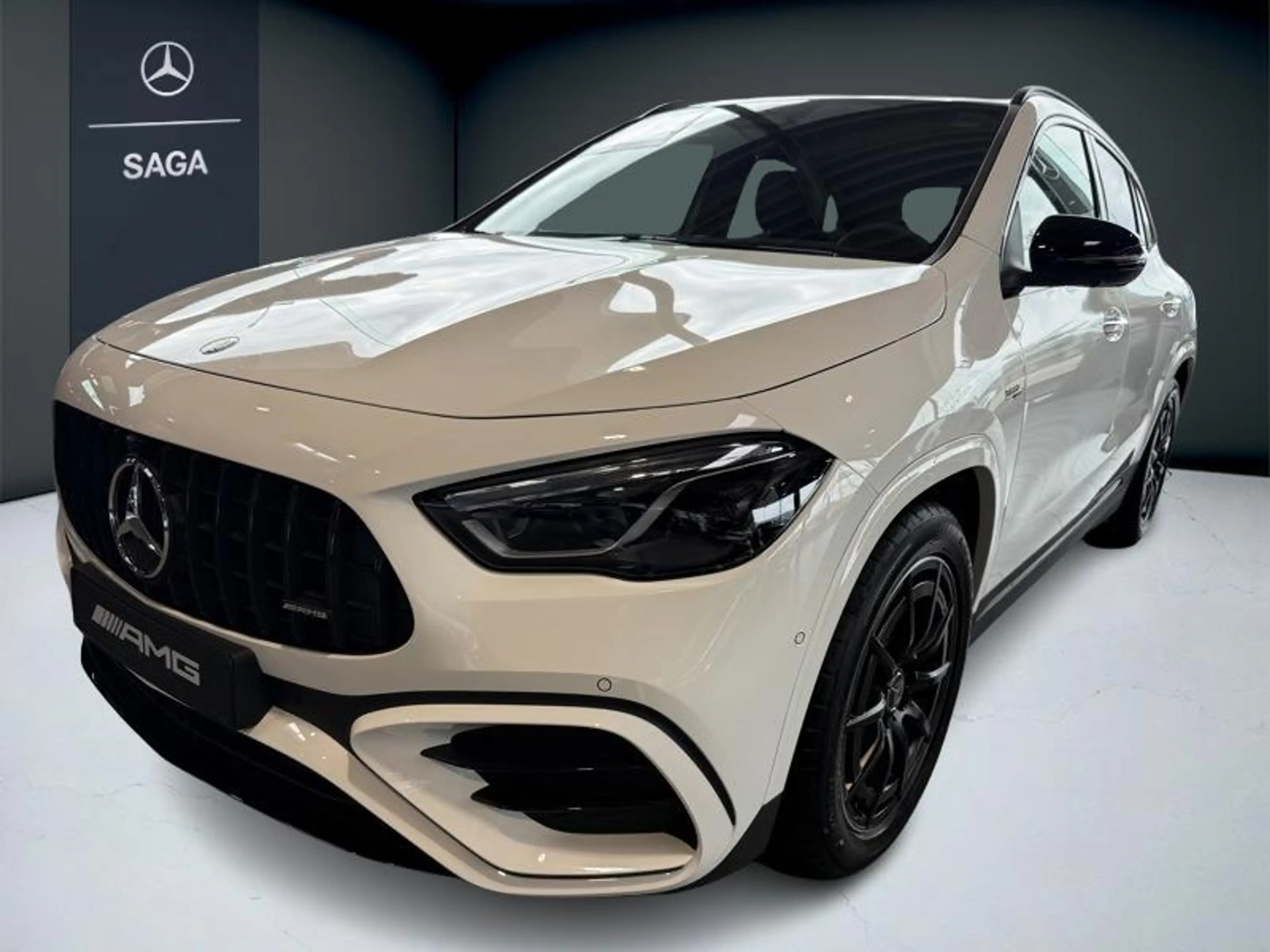Mercedes-Benz GLA 35 AMG Mercedes-AMG 4MATIC