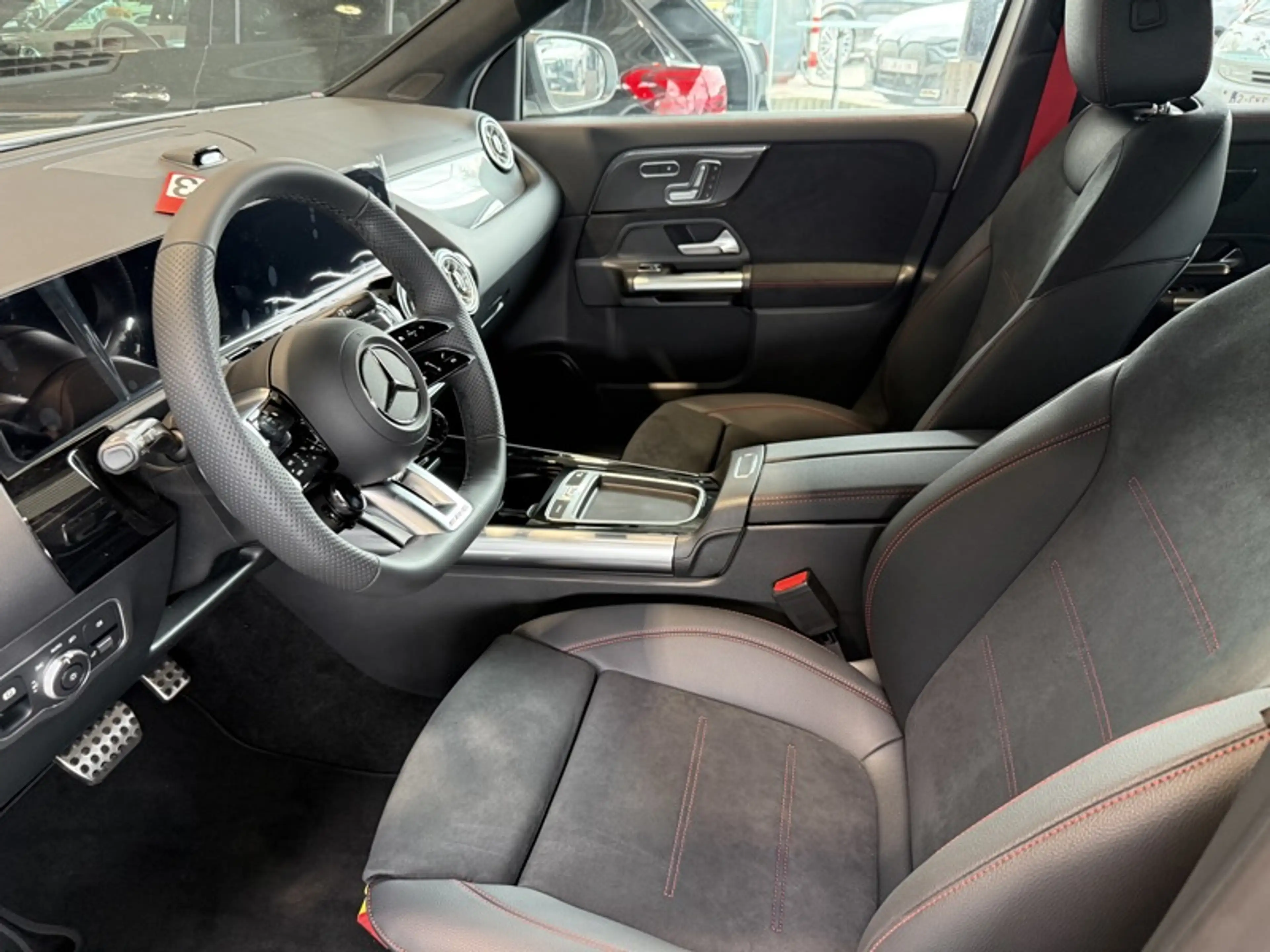 Mercedes-Benz GLA 35 AMG Mercedes-AMG 4MATIC — photo 8