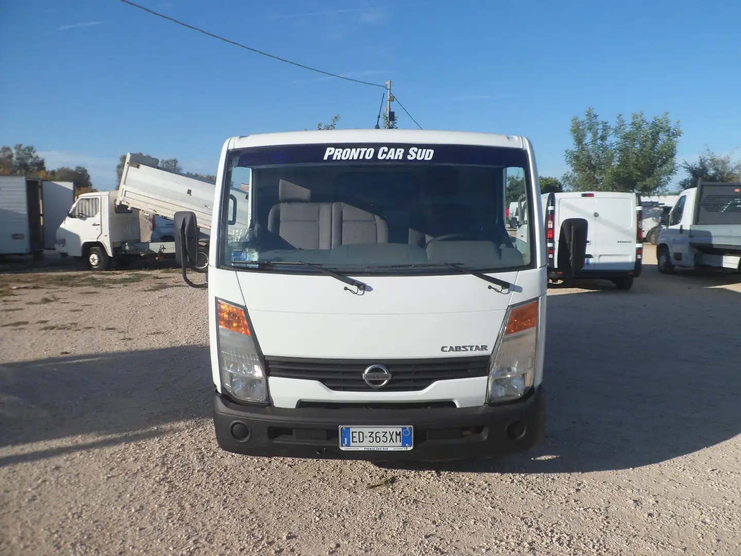 Nissan Cabstar centinato Wit - 2