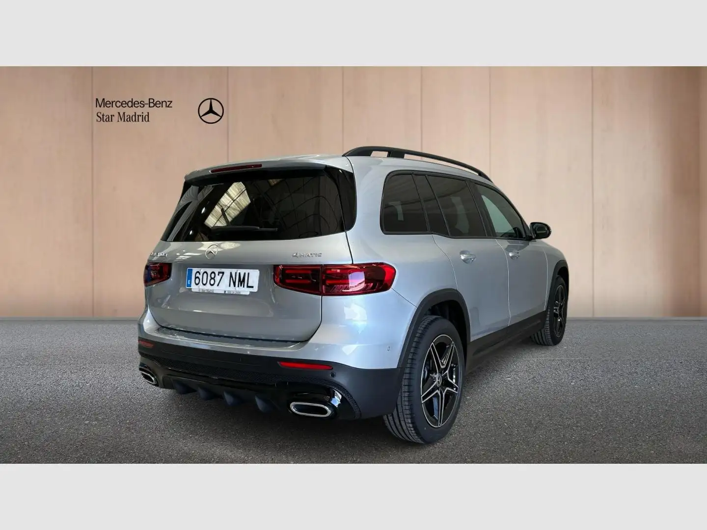 Mercedes-Benz GLB 200 d Plateado - 2