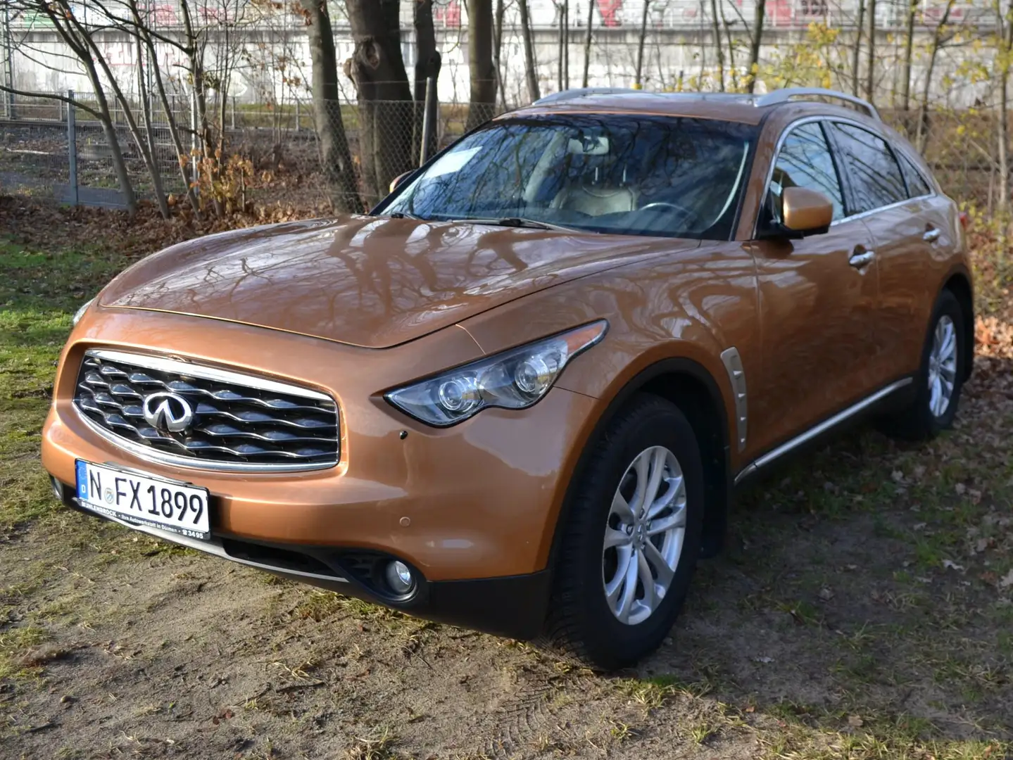 Infiniti FX FX35 / QX70 Bronze - 1