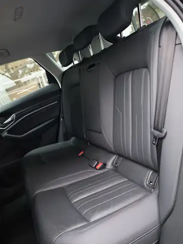 Audi E-Tron view 17