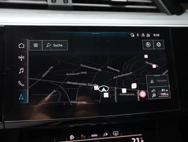 Audi E-Tron view 27