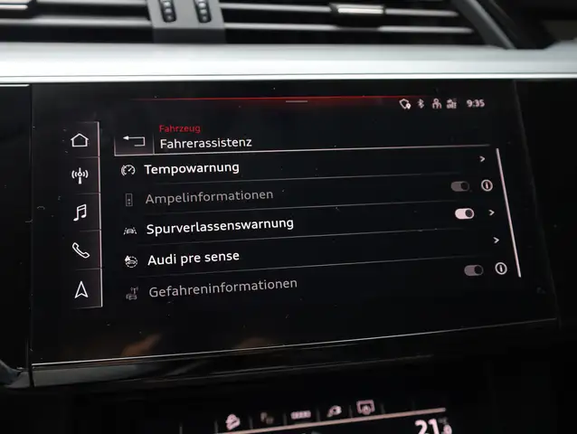 Audi E-Tron view 29