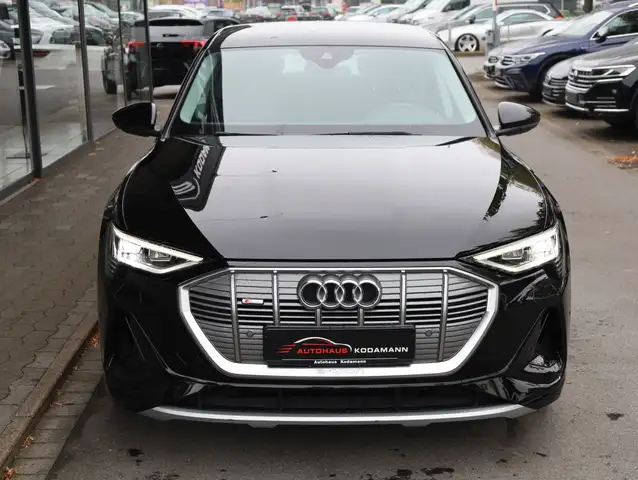 Audi E-Tron view 3