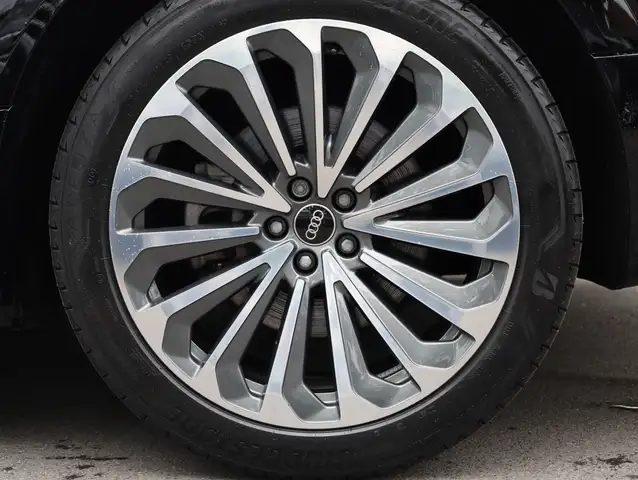 Audi E-Tron view 7