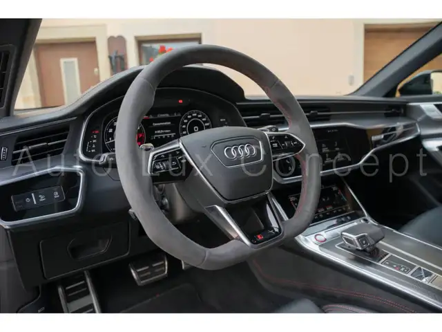 Audi RS6 view 9