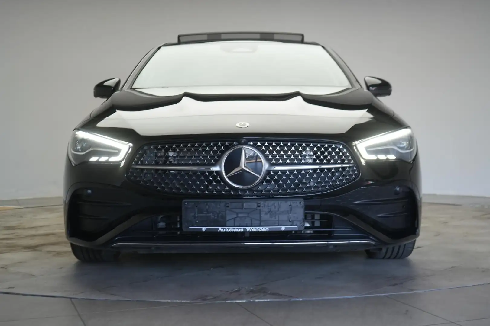 Mercedes-Benz CLA 200 7G-DCT AMG Distronic/Kame Schwarz - 2