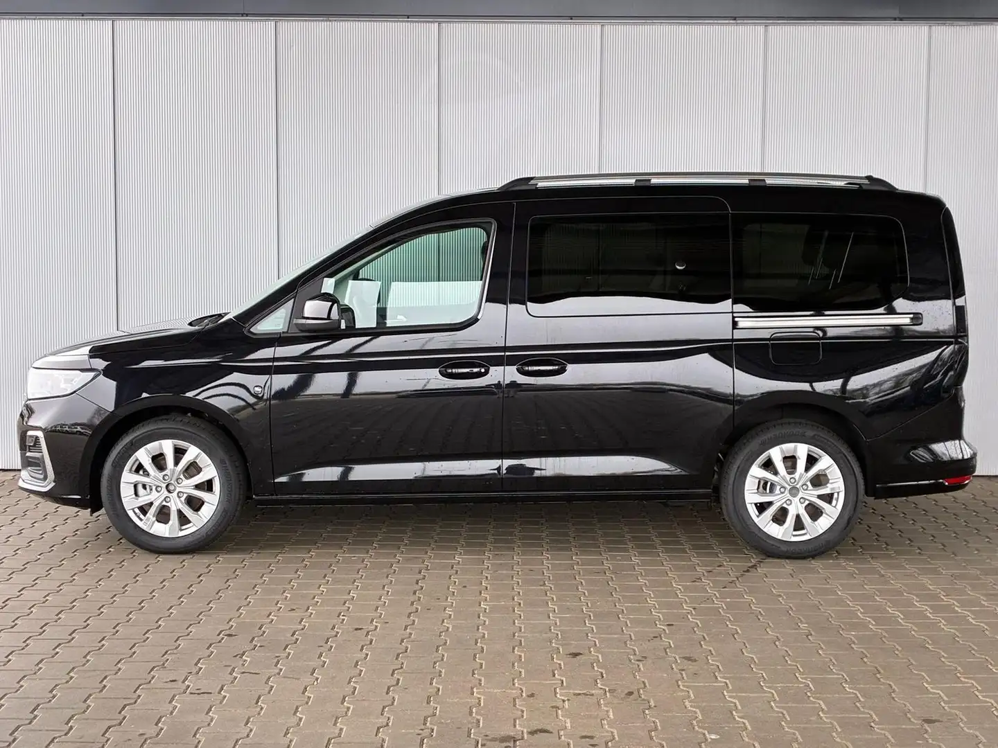 Ford Grand Tourneo Connect Titanium 1.5 Ecoboost L2 7-Sitzer / Aut... Schwarz - 2