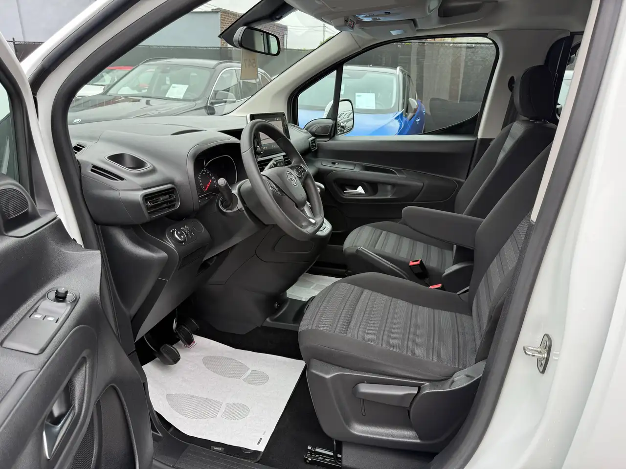 Opel Combo 1.2i 110PK 7 ZITTER NAVIGATIE CARPLAY PDC DAB BLUETOOTH AIRCO, миниатюра 12