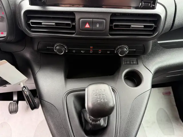 Opel Opel Combo view 21