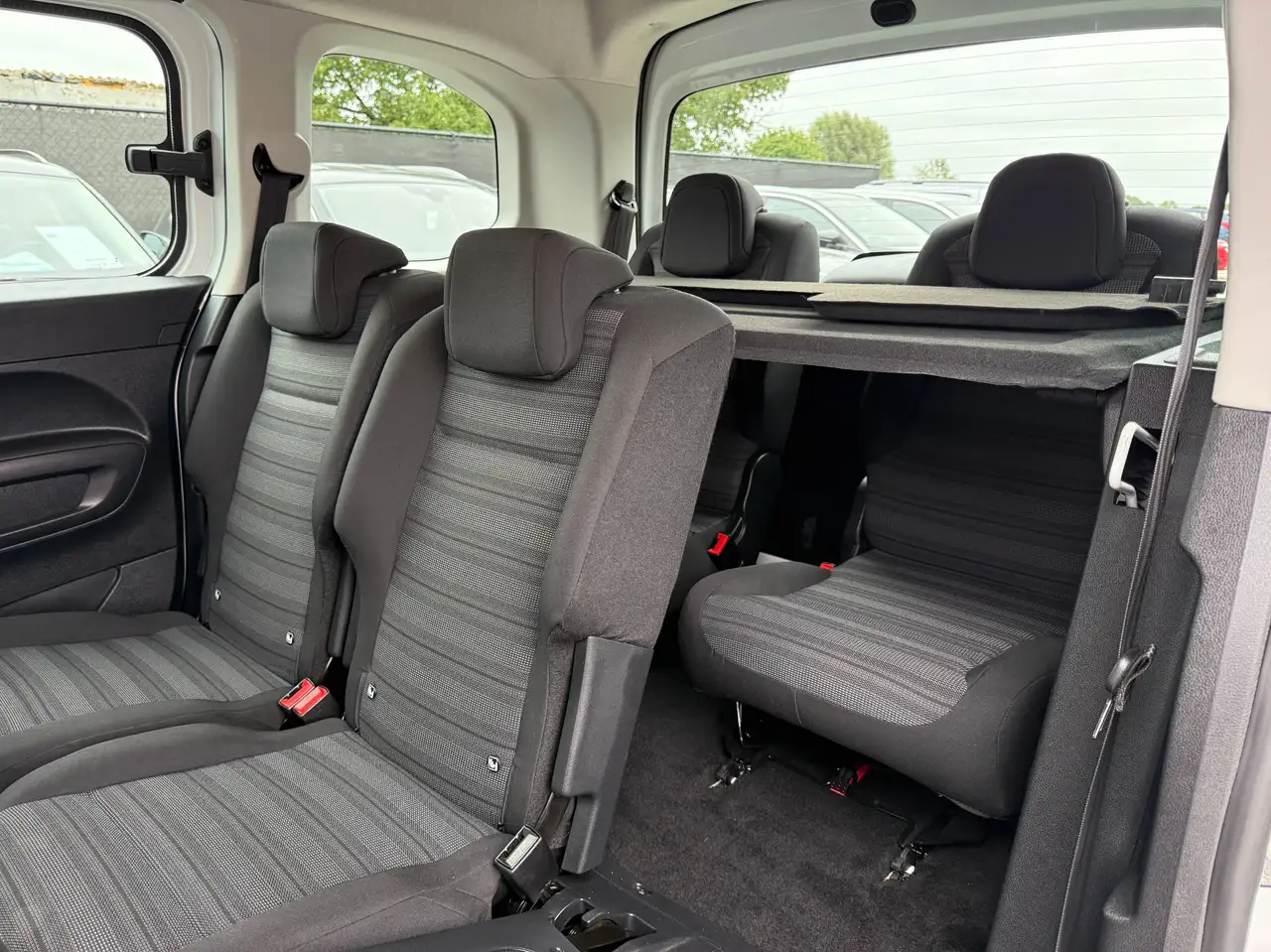 Opel Combo 1.2i 110PK 7 ZITTER NAVIGATIE CARPLAY PDC DAB BLUETOOTH AIRCO, миниатюра 15