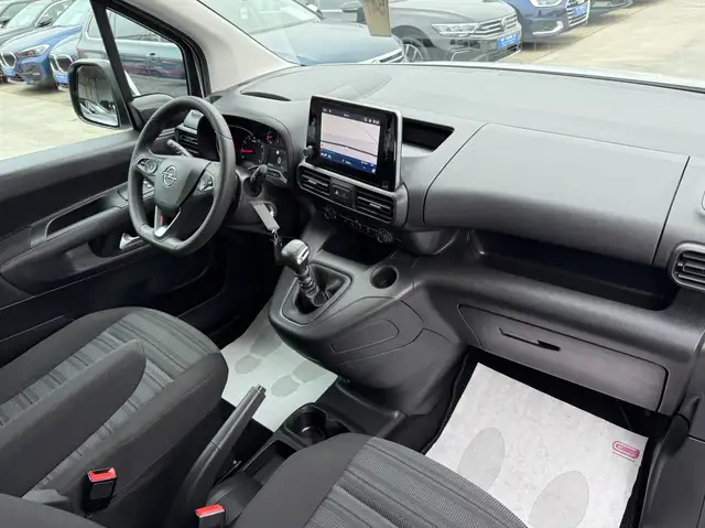 Opel Opel Combo view 29