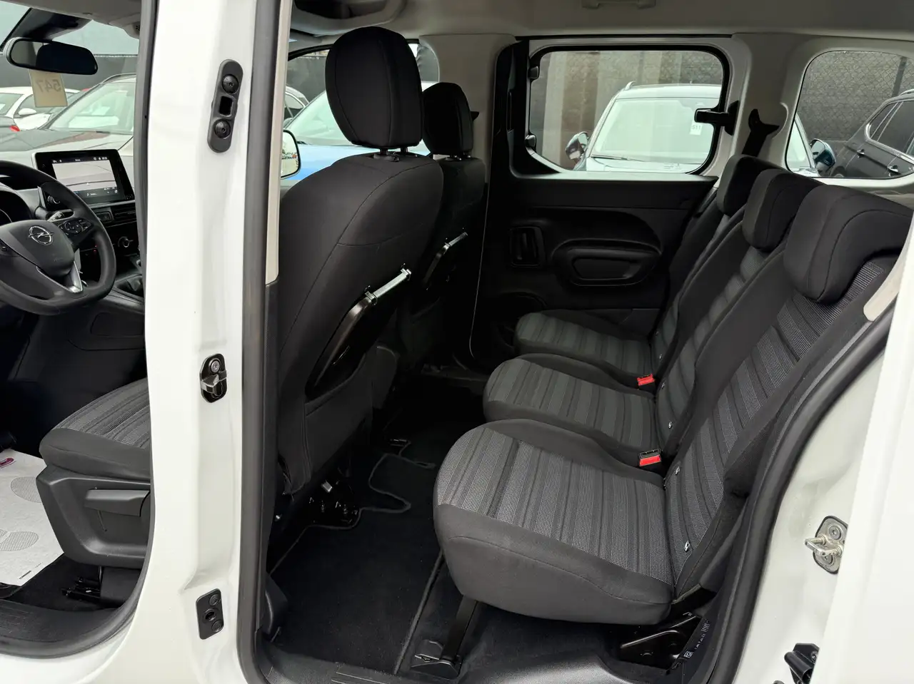 Opel Combo 1.2i 110PK 7 ZITTER NAVIGATIE CARPLAY PDC DAB BLUETOOTH AIRCO, миниатюра 14
