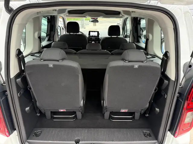 Opel Opel Combo view 16