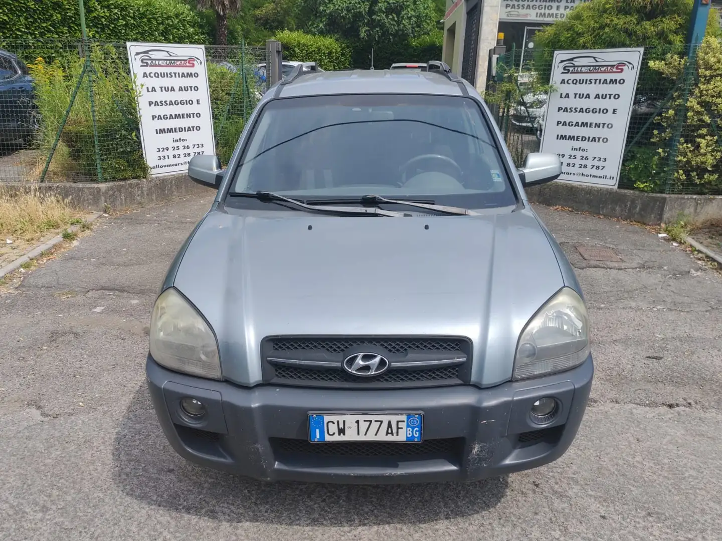 Hyundai TUCSON Tucson 2.0 crdi Active 5p cambio automatico 4x4 Gris - 2