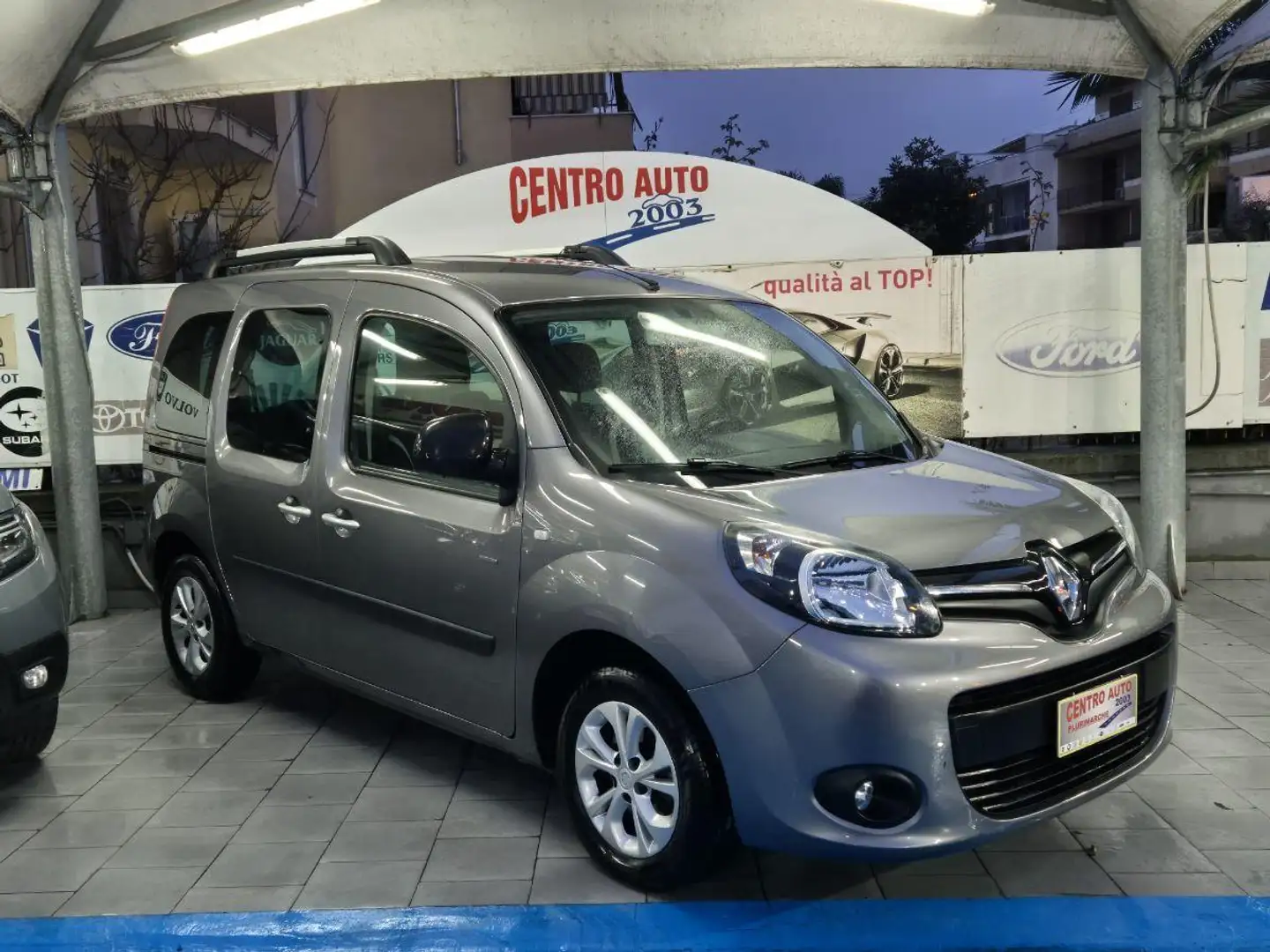 Renault Kangoo 1.5 dCi 90 CV 5p. Extrem Gris - 1