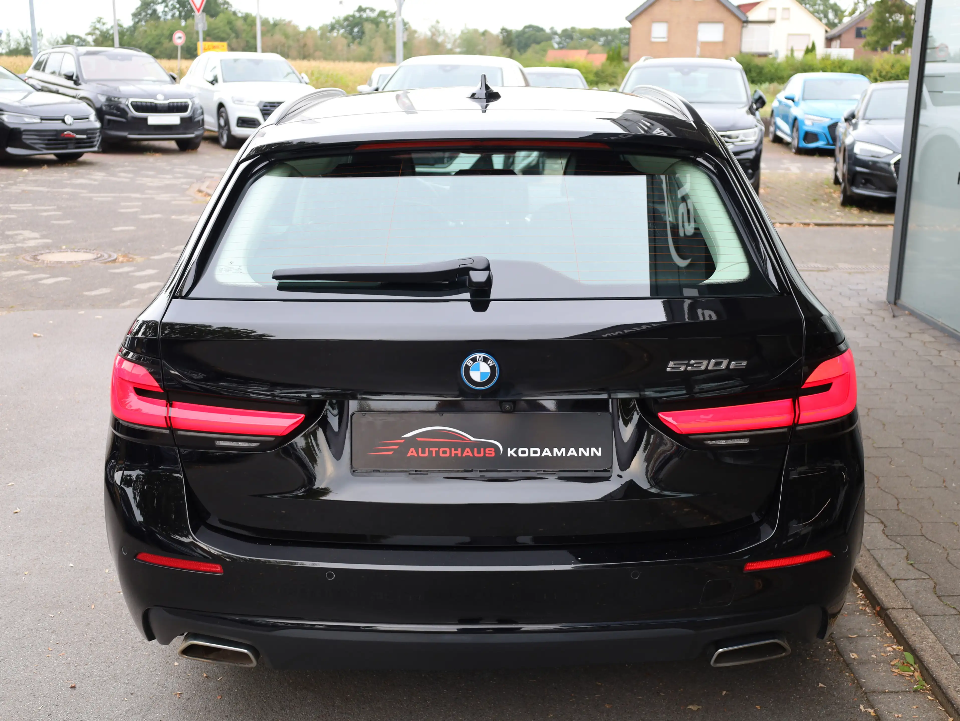 BMW 530 e *HUD*Massage*Memory*ACC*LED*Kamera*H&K — photo 9