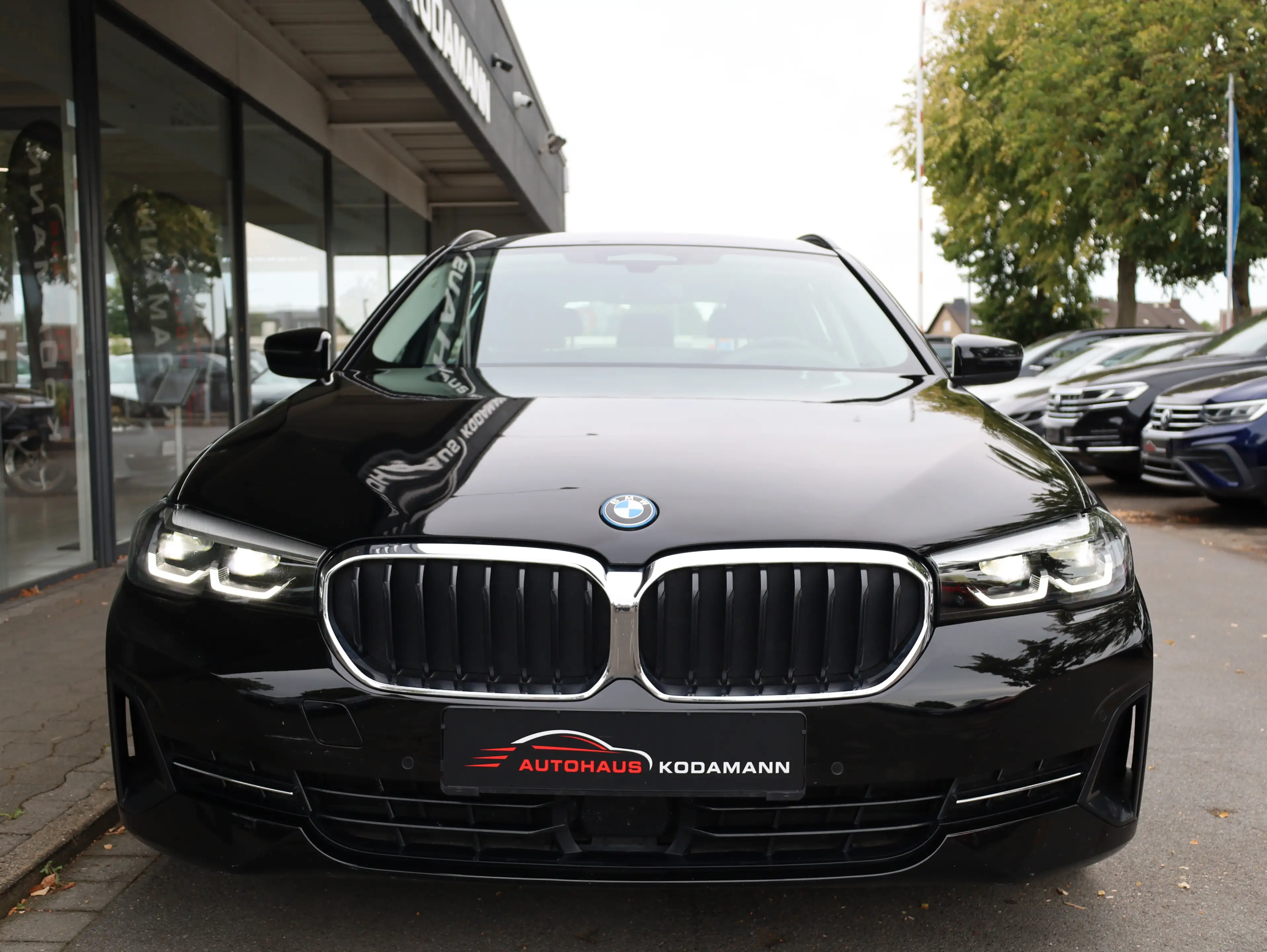 BMW 530 e *HUD*Massage*Memory*ACC*LED*Kamera*H&K — photo 4
