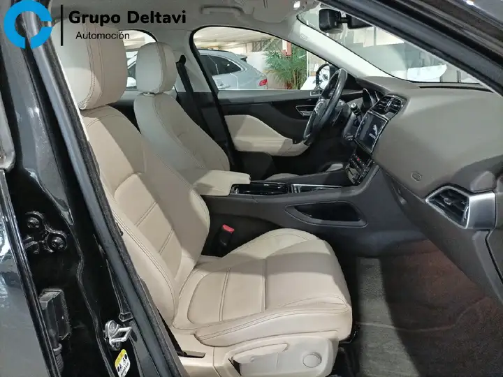 Jaguar F-Pace 2018, foto 24