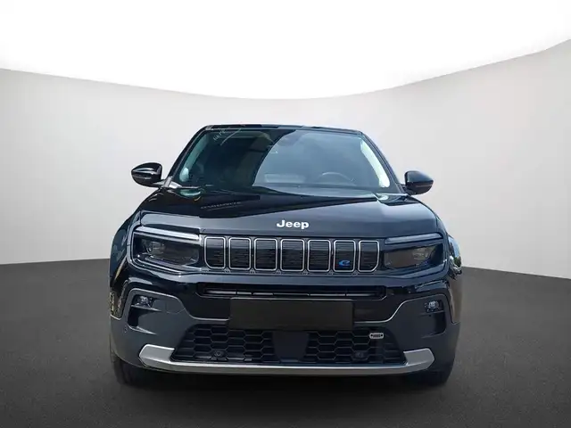 Jeep Avenger view 3