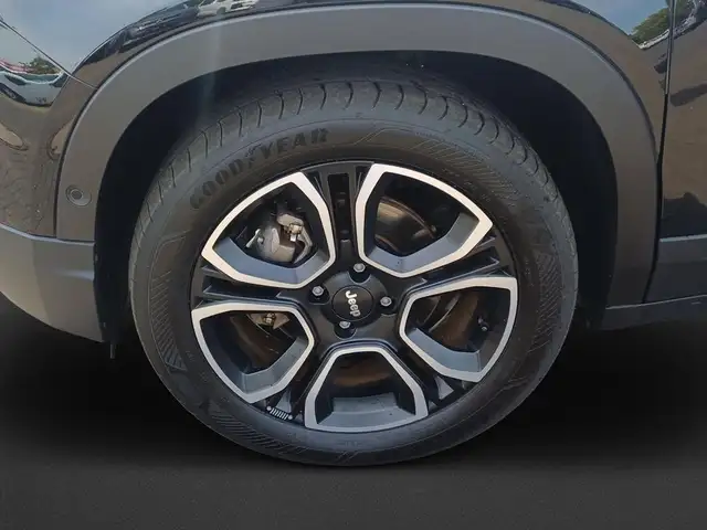 Jeep Avenger view 10
