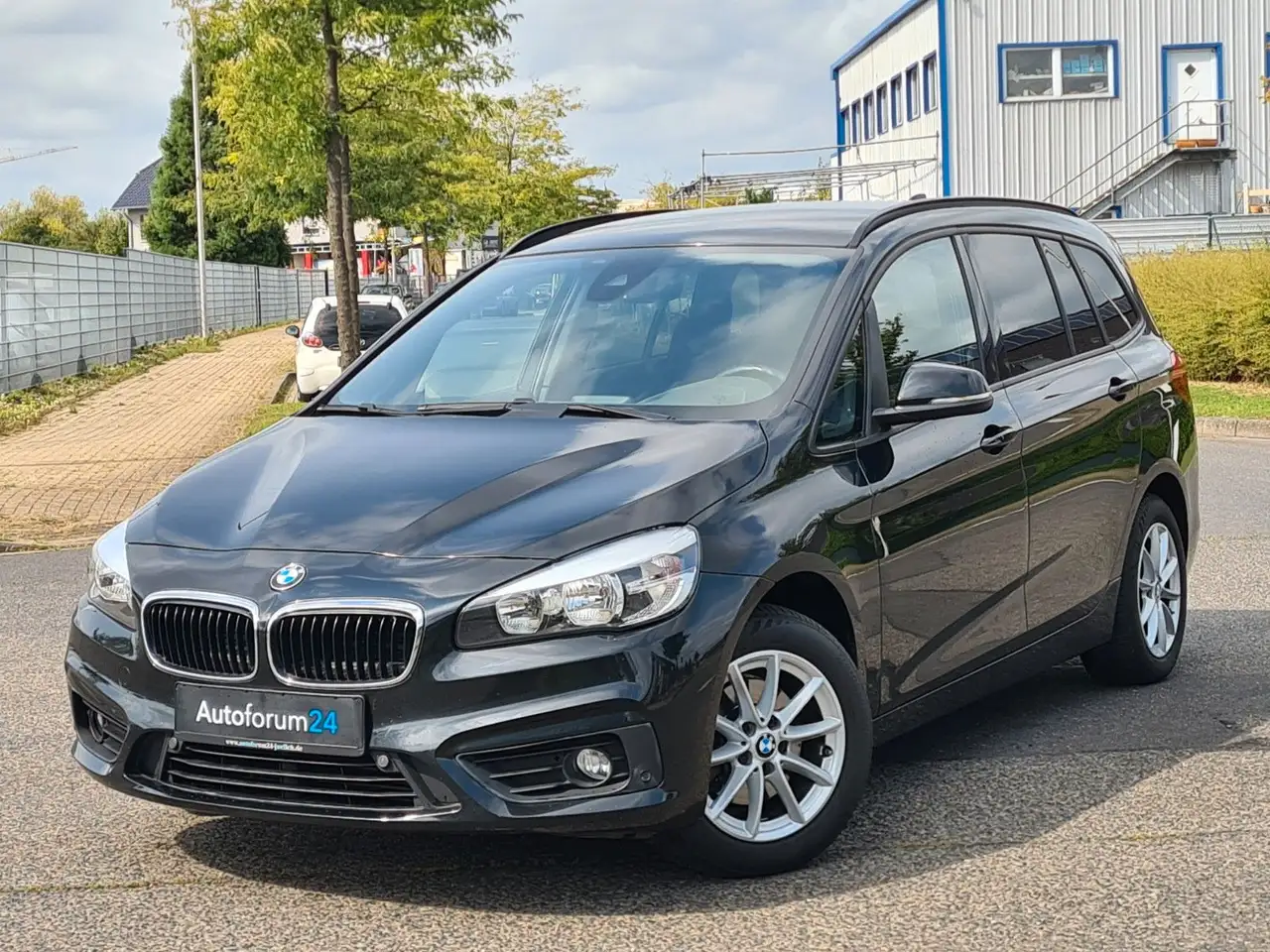 BMW 216