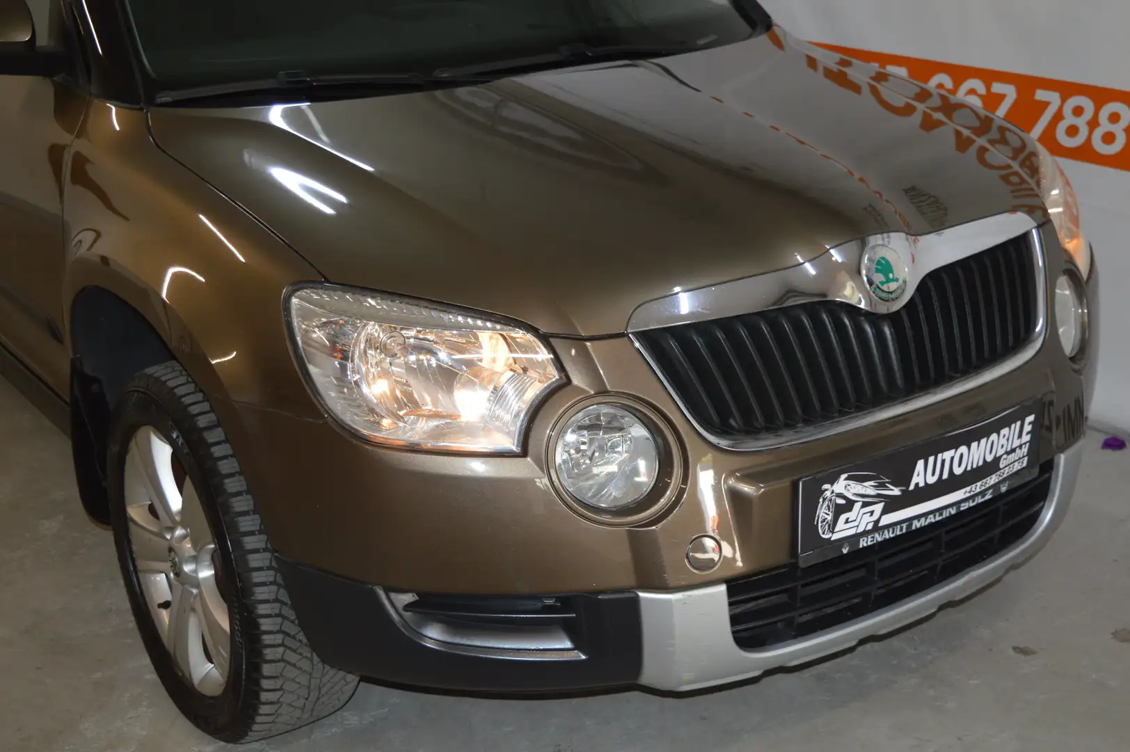 Skoda Yeti 2,0 TDI **2.Besitz**Öamtc Pickerl**DPF neu** Braun - 2