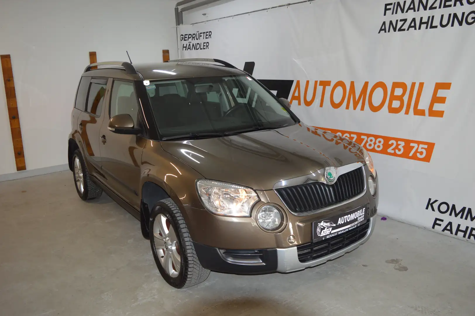 Skoda Yeti 2,0 TDI **2.Besitz**Öamtc Pickerl**DPF neu** Braun - 1
