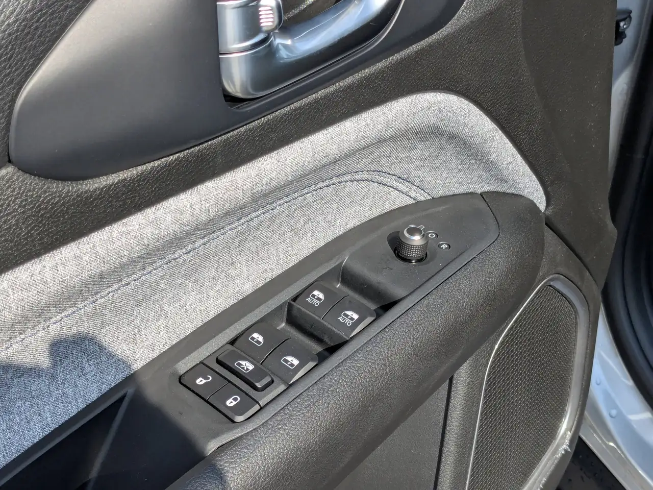 Jeep Compass photo Jeep Compass