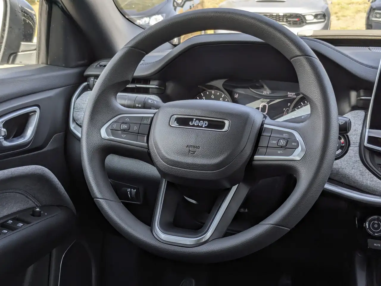 Jeep Compass photo Jeep Compass