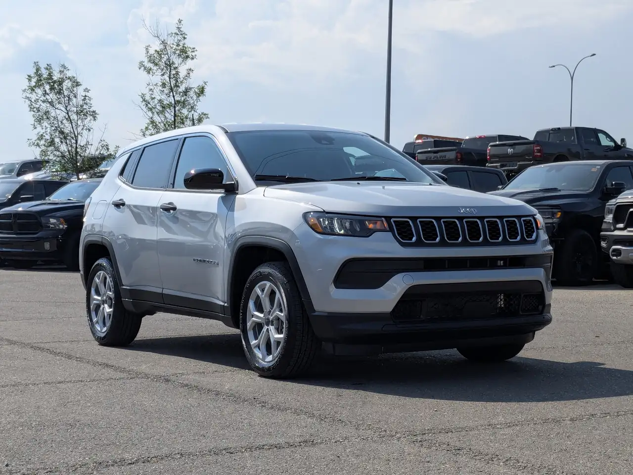 Jeep Compass photo Jeep Compass