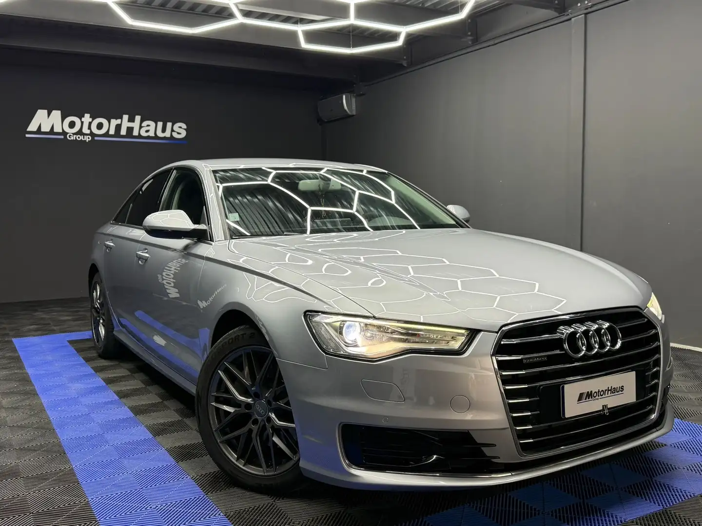Audi A6 Business quattro 218cv s-tronic Grijs - 1