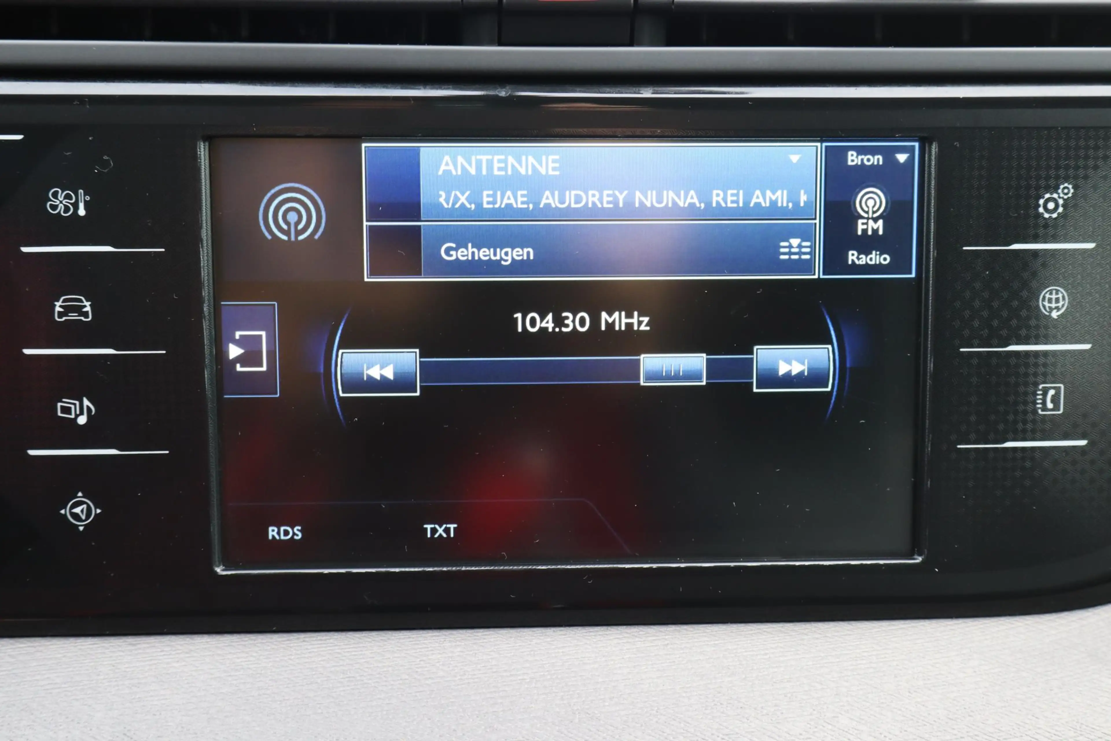 Citroen C4 Picasso 1.6 BlueHDi Intensive Camera, Navigatie, Panoramis — photo 18