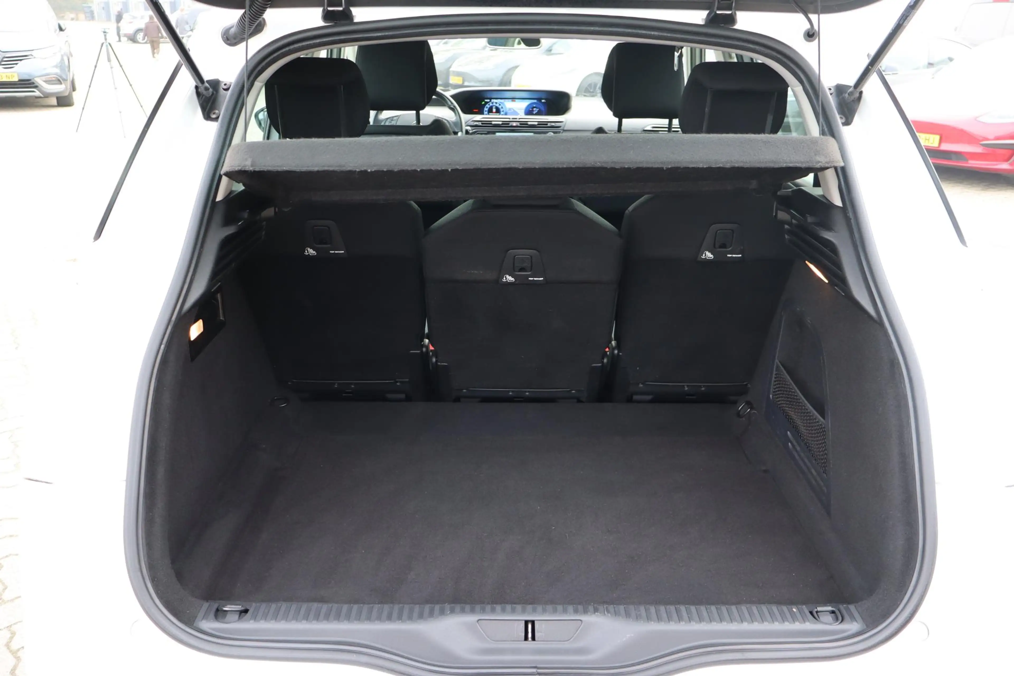 Citroen C4 Picasso 1.6 BlueHDi Intensive Camera, Navigatie, Panoramis — photo 23