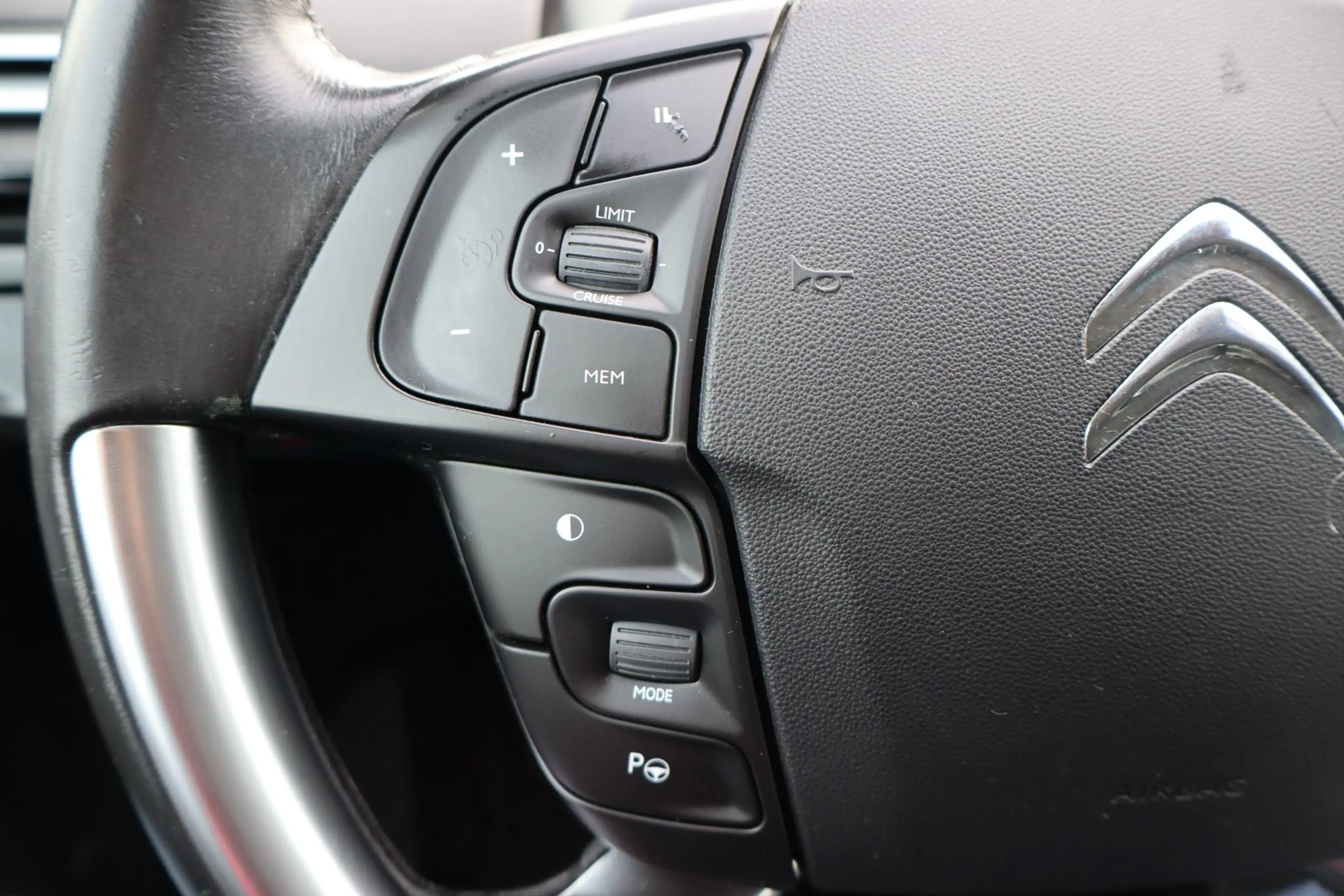 Citroen C4 Picasso 1.6 BlueHDi Intensive Camera, Navigatie, Panoramis — photo 6