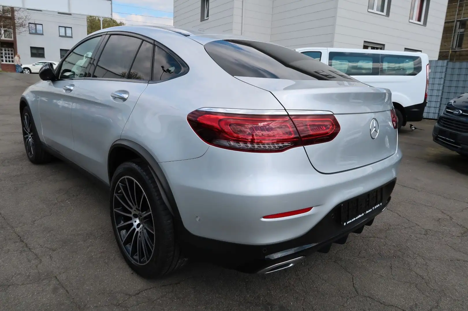 Mercedes-Benz GLC 300 Coupe d 4Matic AMG # Standheizung Silver - 2